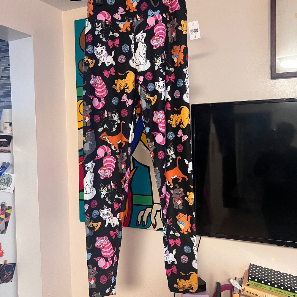 NWT Disney Parks Cats of Disney Leggings